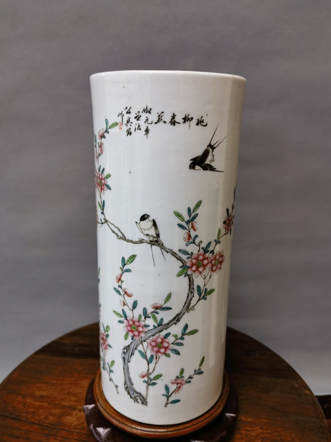 古玩陶瓷粉彩花鳥紋帽筒真品鑒賞圖