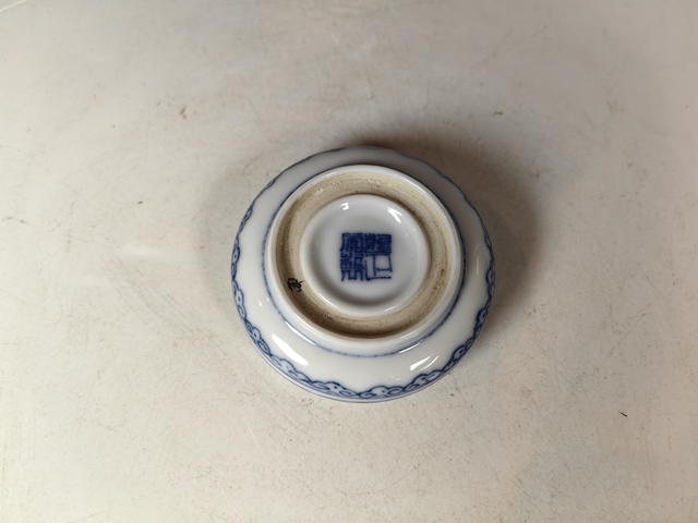 古玩陶瓷民國翠鳥青花文房印泥盒真品鑒賞圖