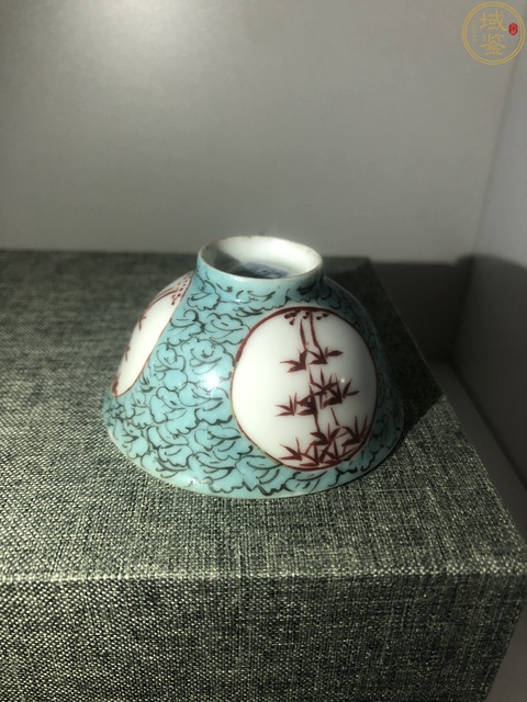 古玩陶瓷民國松石綠礬紅杯真品鑒賞圖