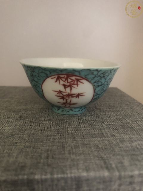 古玩陶瓷民國松石綠礬紅杯真品鑒賞圖