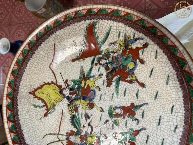 古玩陶瓷哥釉粉彩刀馬人物盤真品鑒賞圖