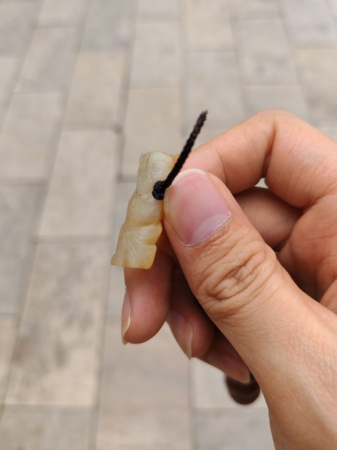 古玩玉器和田玉童子帽花真品鑒賞圖