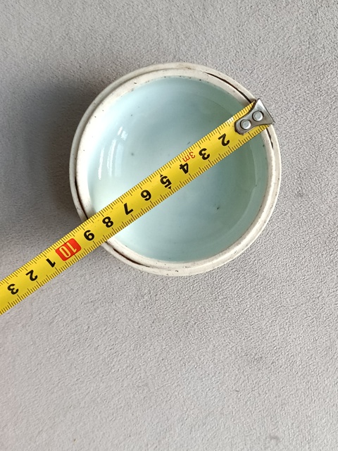 古玩陶瓷青花纏枝花紋蓋盒真品鑒賞圖