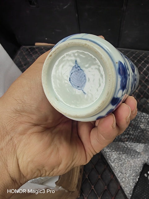 古玩陶瓷樹葉款八仙圖青花眉筒真品鑒賞圖