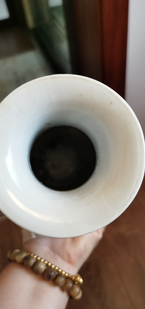 古玩陶瓷人物紋粉彩瓶真品鑒賞圖