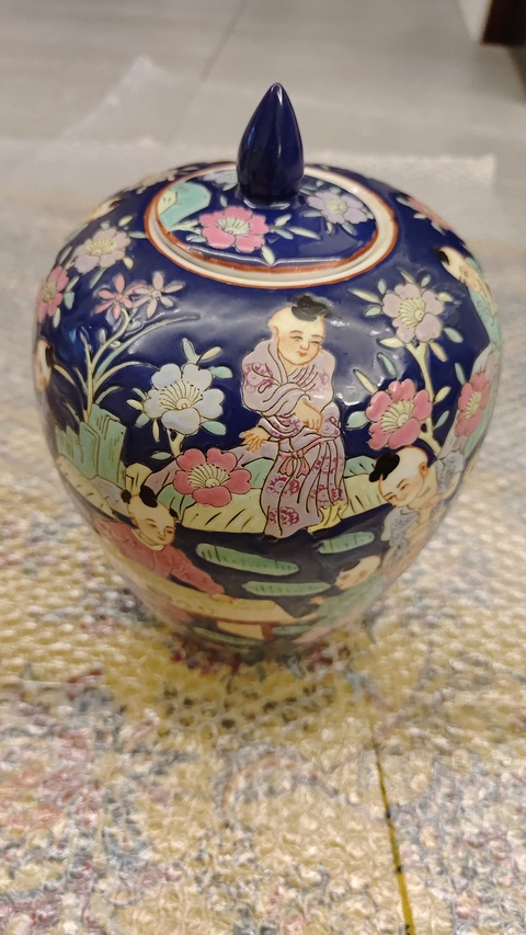 古玩陶瓷粉彩人物故事紋蓋罐真品鑒賞圖