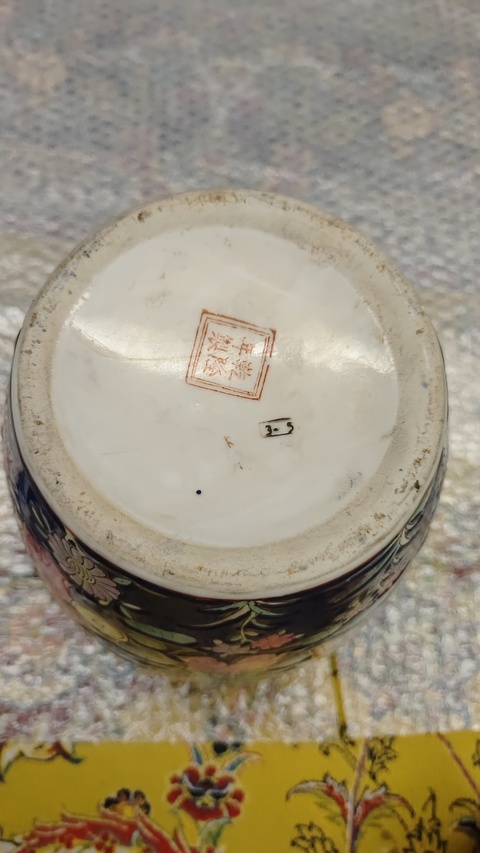 古玩陶瓷粉彩人物故事紋蓋罐真品鑒賞圖