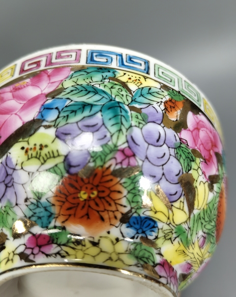 古玩陶瓷粉彩花卉紋茶碗拍賣，當(dāng)前價格99元