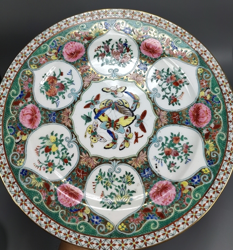 古玩陶瓷廣彩花蝶紋盤真品鑒賞圖