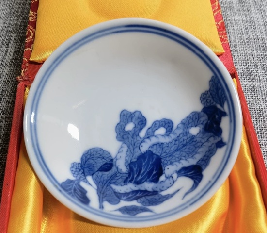 古玩陶瓷民國青花蠶食圖碟真品鑒賞圖