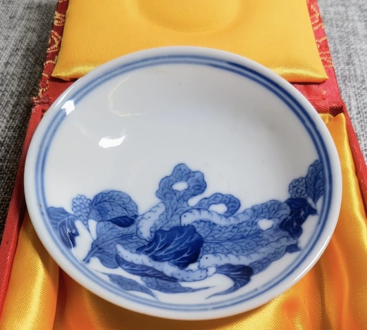 古玩陶瓷民國青花蠶食圖碟真品鑒賞圖