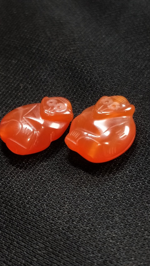 古玩玉器紅瑪瑙雕“猴墜”真品鑒賞圖