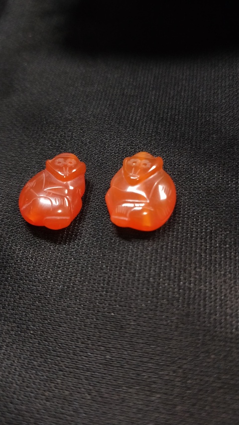 古玩玉器紅瑪瑙雕“猴墜”真品鑒賞圖