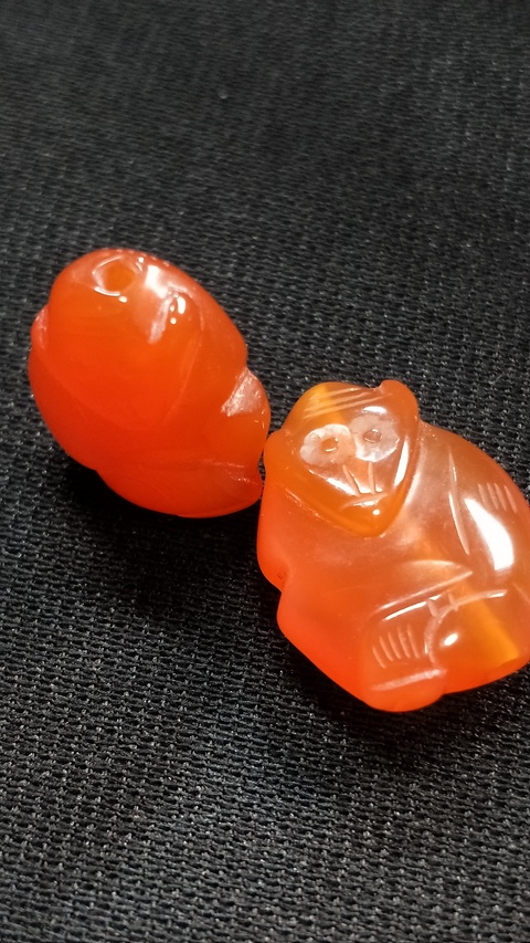 古玩玉器紅瑪瑙雕“猴墜”真品鑒賞圖