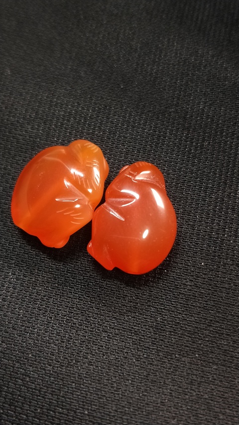 古玩玉器紅瑪瑙雕“猴墜”真品鑒賞圖