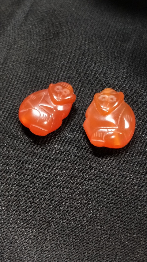 古玩玉器紅瑪瑙雕“猴墜”真品鑒賞圖
