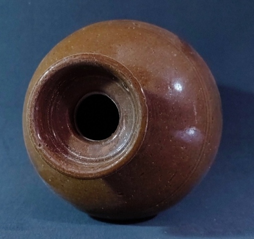 古玩陶瓷兩晉時期盤口瓶拍賣,當前價格1800元