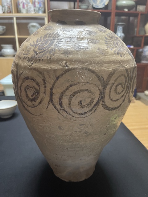 古玩陶瓷白地黑花紋罐真品鑒賞圖