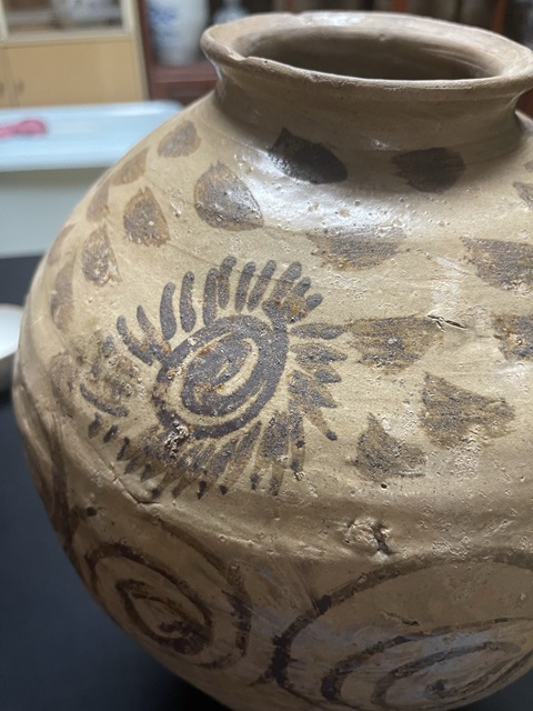 古玩陶瓷白地黑花紋罐真品鑒賞圖