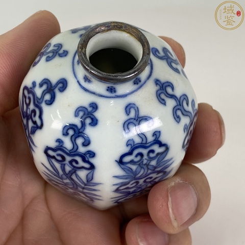 古玩陶瓷青花靈芝花卉紋八方罐真品鑒賞圖