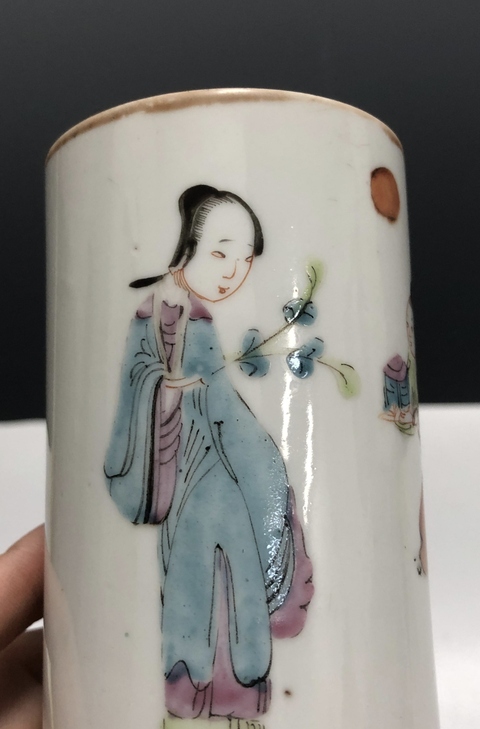 古玩陶瓷清晚·粉彩人物紋筆筒拍賣，當前價格1999元