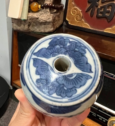古玩陶瓷青花花卉紋燭臺真品鑒賞圖