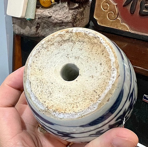 古玩陶瓷青花花卉紋燭臺真品鑒賞圖