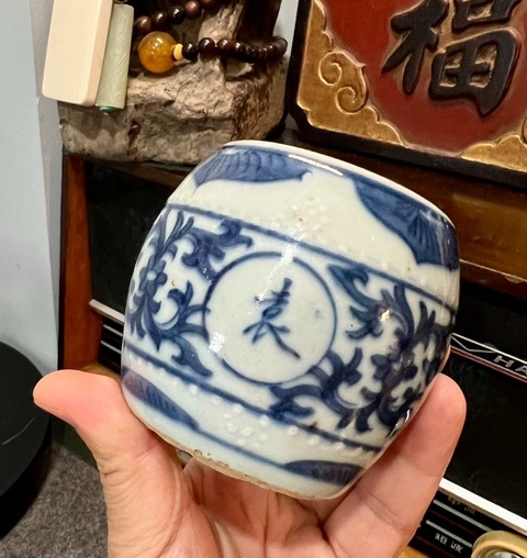 古玩陶瓷青花花卉紋燭臺真品鑒賞圖