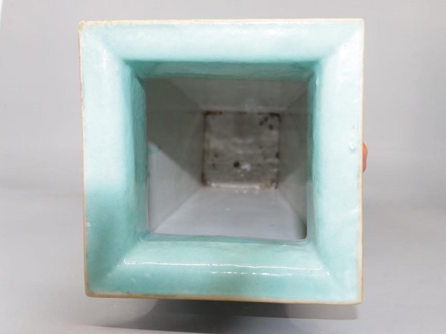 古玩陶瓷粉彩無雙譜人物四方瓶真品鑒賞圖