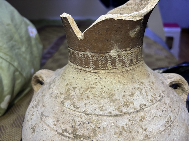 古玩陶瓷釉陶雙耳壺真品鑒賞圖