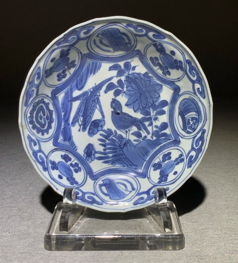 古玩陶瓷花鳥紋青花盤真品鑒賞圖