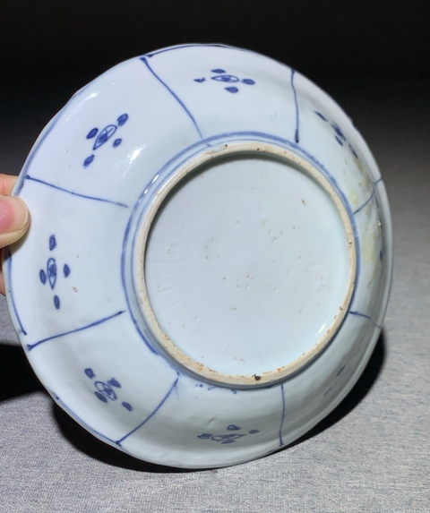 古玩陶瓷花鳥紋青花盤真品鑒賞圖