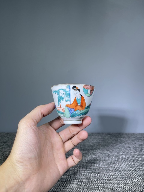古玩陶瓷(民國)粉彩仕女人物紋壓手杯拍賣,當前價格0元