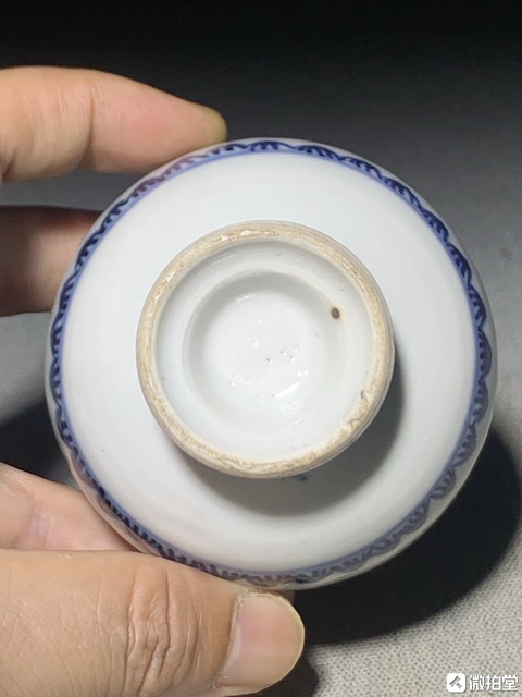 古玩陶瓷青花纏枝花卉紋小瓶真品鑒賞圖