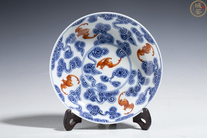 古玩陶瓷青花礬紅洪福齊天紋臥盤真品鑒賞圖