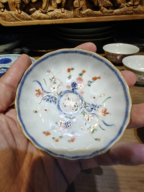 古玩陶瓷青花五彩花卉紋杯碟真品鑒賞圖