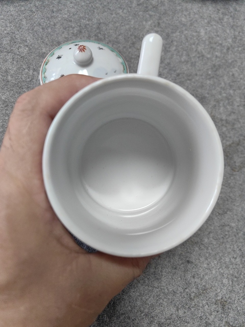 古玩陶瓷仕女紋執(zhí)杯真品鑒賞圖