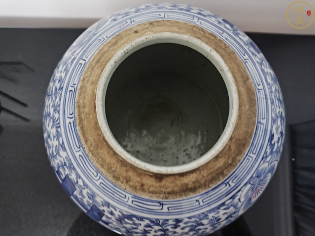 古玩陶瓷青花淡描花卉紋喜字罐真品鑒賞圖