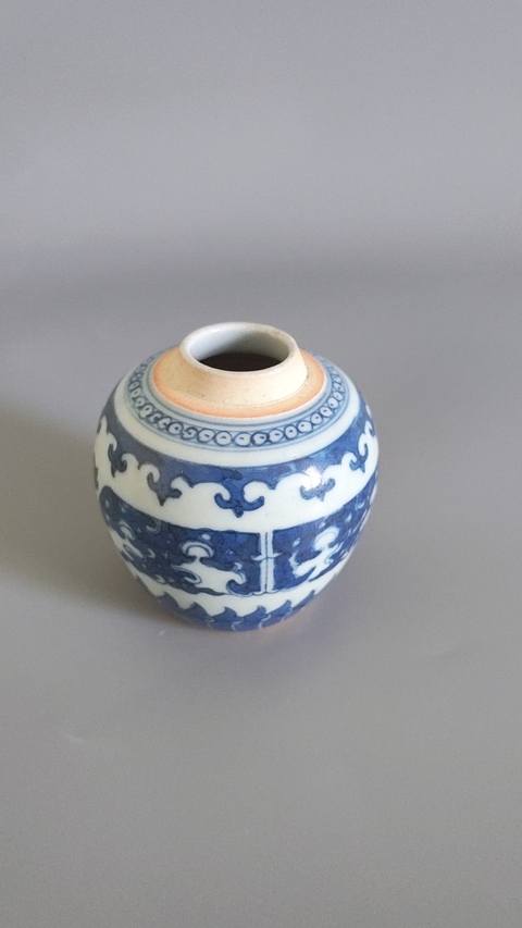 古玩陶瓷拐子龍紋青花罐真品鑒賞圖