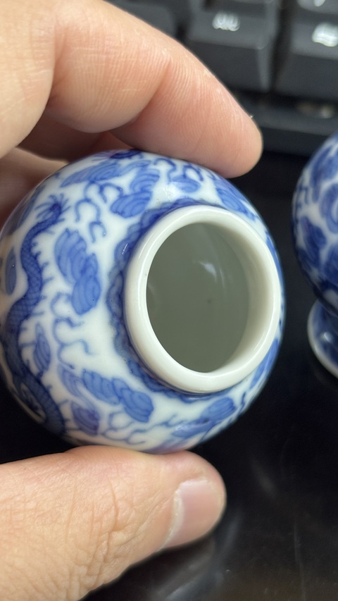 古玩陶瓷龍紋青花罐真品鑒賞圖