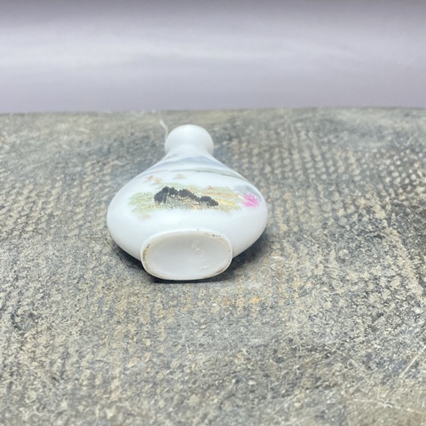 古玩陶瓷創匯·山水紋鼻煙壺拍賣,當前價格69元