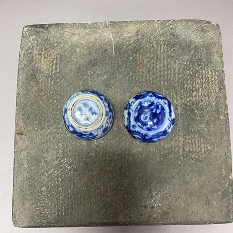 古玩陶瓷清晚期·龍紋青花印泥盒拍賣,當前價格3560元