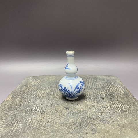 古玩陶瓷花卉紋青花葫蘆瓶真品鑒賞圖