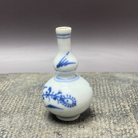 古玩陶瓷花卉紋青花葫蘆瓶真品鑒賞圖