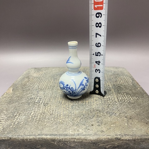 古玩陶瓷花卉紋青花葫蘆瓶真品鑒賞圖