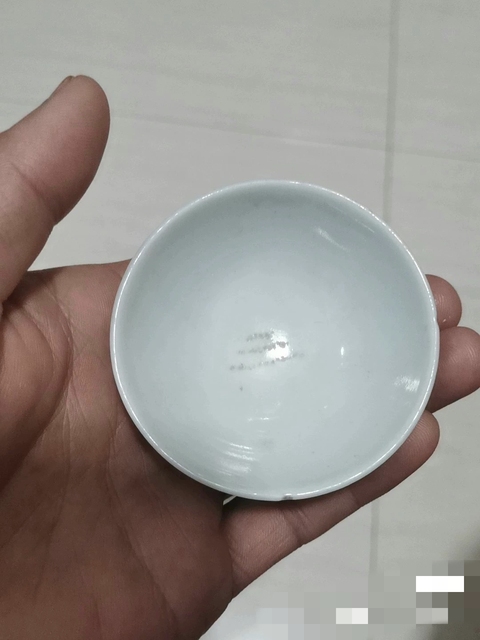 古玩陶瓷粉彩花卉小茶圓真品鑒賞圖
