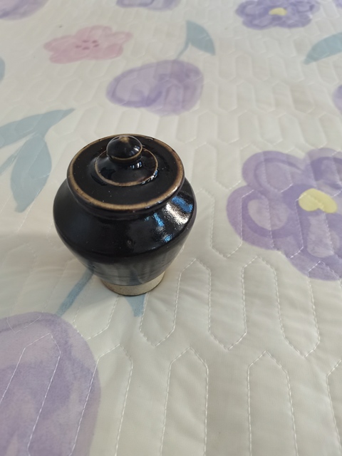 古玩陶瓷黑釉蓋罐真品鑒賞圖