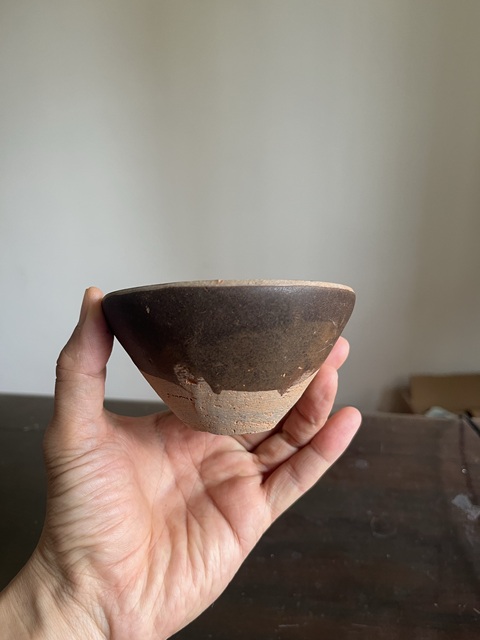 古玩陶瓷褐釉盞真品鑒賞圖
