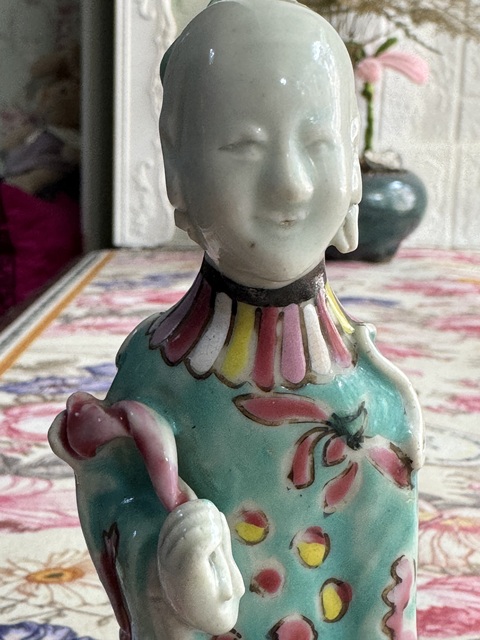 古玩陶瓷粉彩花卉人物瓷像真品鑒賞圖