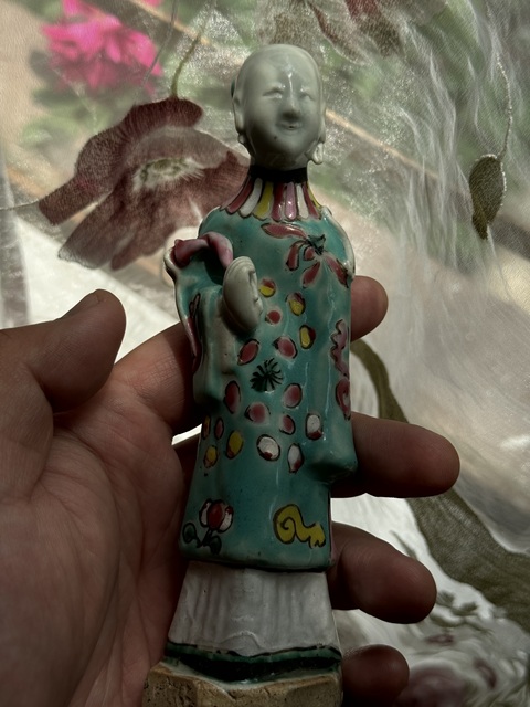 古玩陶瓷人物紋粉彩塑像真品鑒賞圖